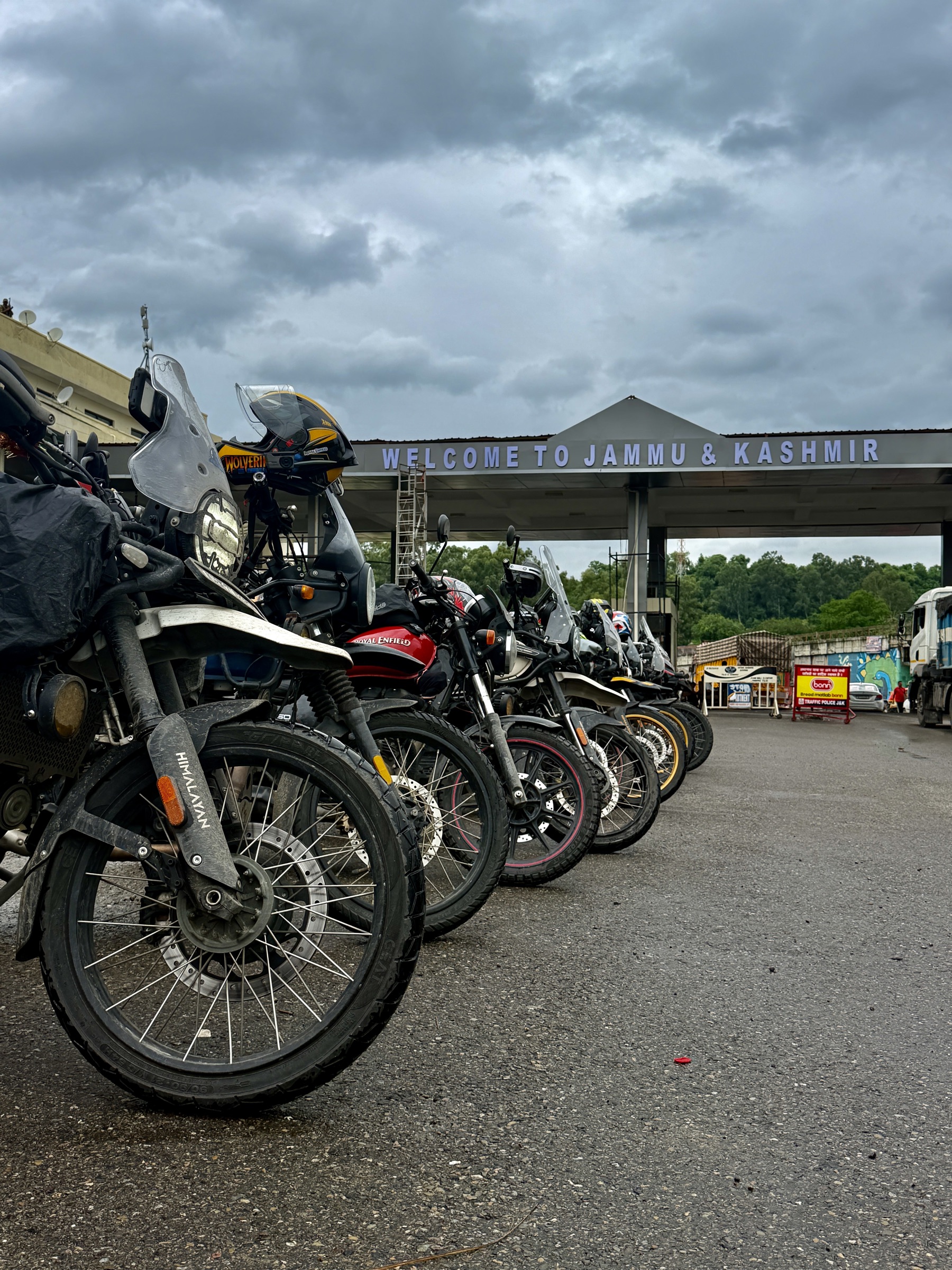 The Rydin riders at Jammu & Kashmir on the Ladakh ride